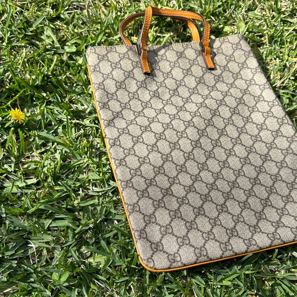 Gucci Beige and Brown Monogram Tote - Picture 4 of 16